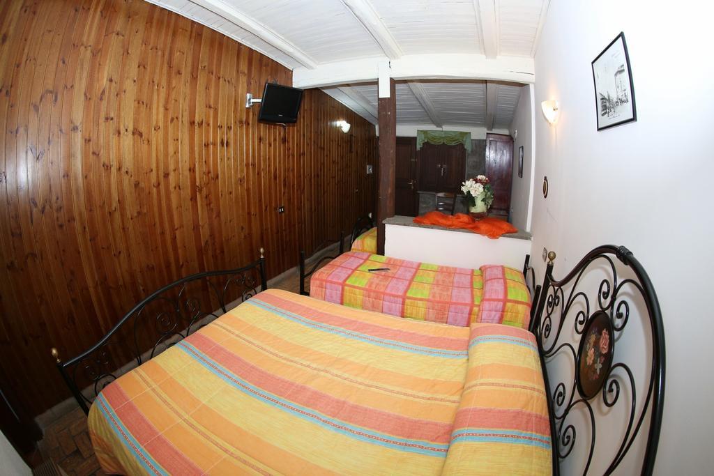Agriturismo Monte Due Torri เจนซาโน ดิ โรมา ภายนอก รูปภาพ