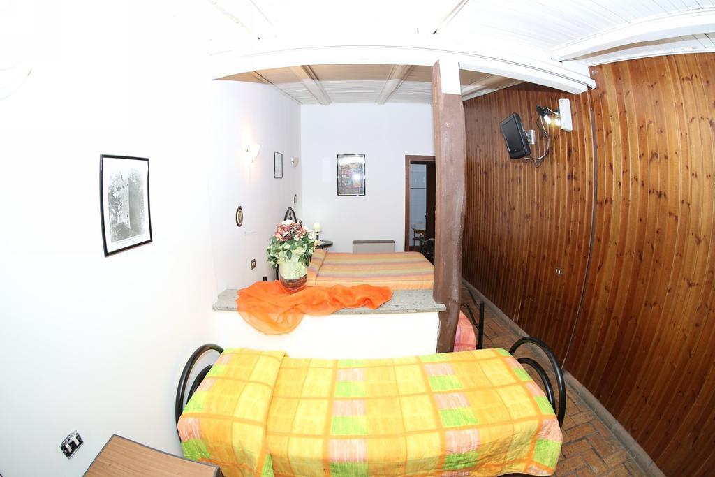 Agriturismo Monte Due Torri เจนซาโน ดิ โรมา ภายนอก รูปภาพ