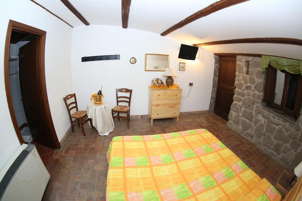 Agriturismo Monte Due Torri เจนซาโน ดิ โรมา ภายนอก รูปภาพ